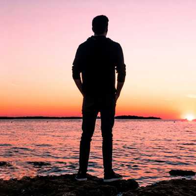 Alone dp 