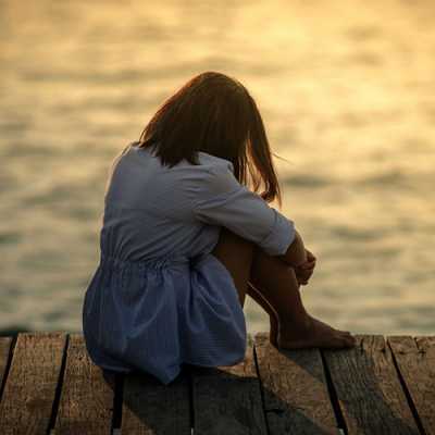Alone dp 