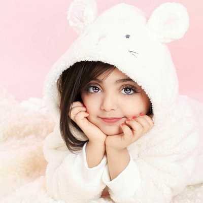 Cute baby 2024 girl dp