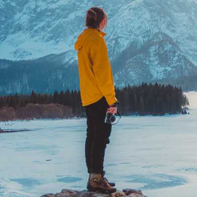 Alone  girl dp