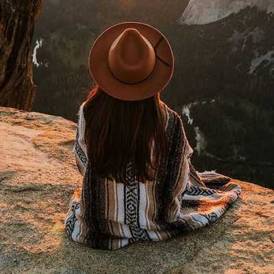 Alone dp